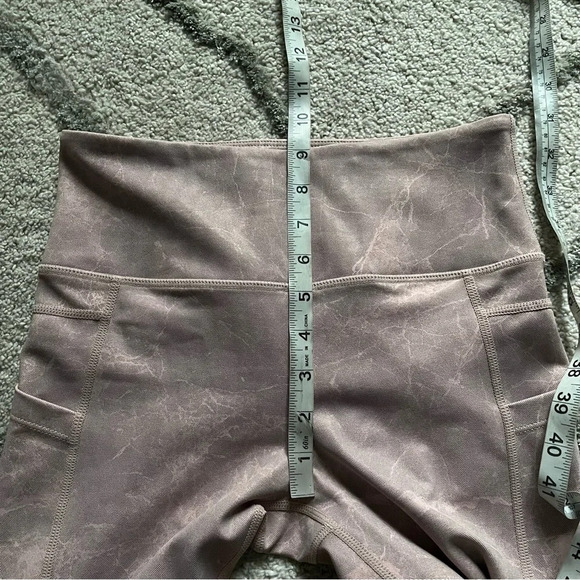 ZYIA LEGGINGS PINK DIGITAL GRANITE POCKET LIGHT N TIGHT HI-RISE 7/8 4 - Picture 5 of 9